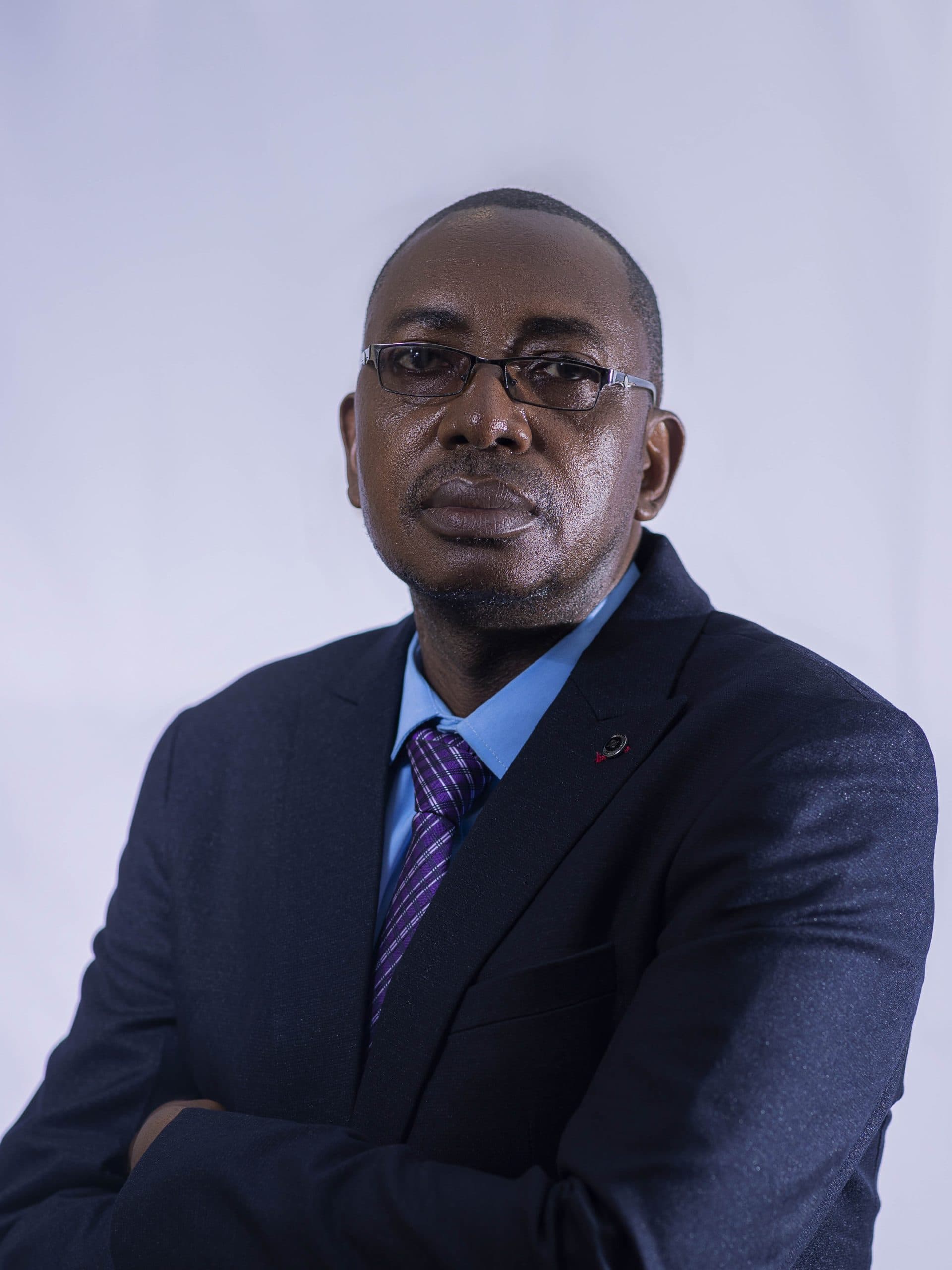 Dr. Albert Chotta, M.D., MMed